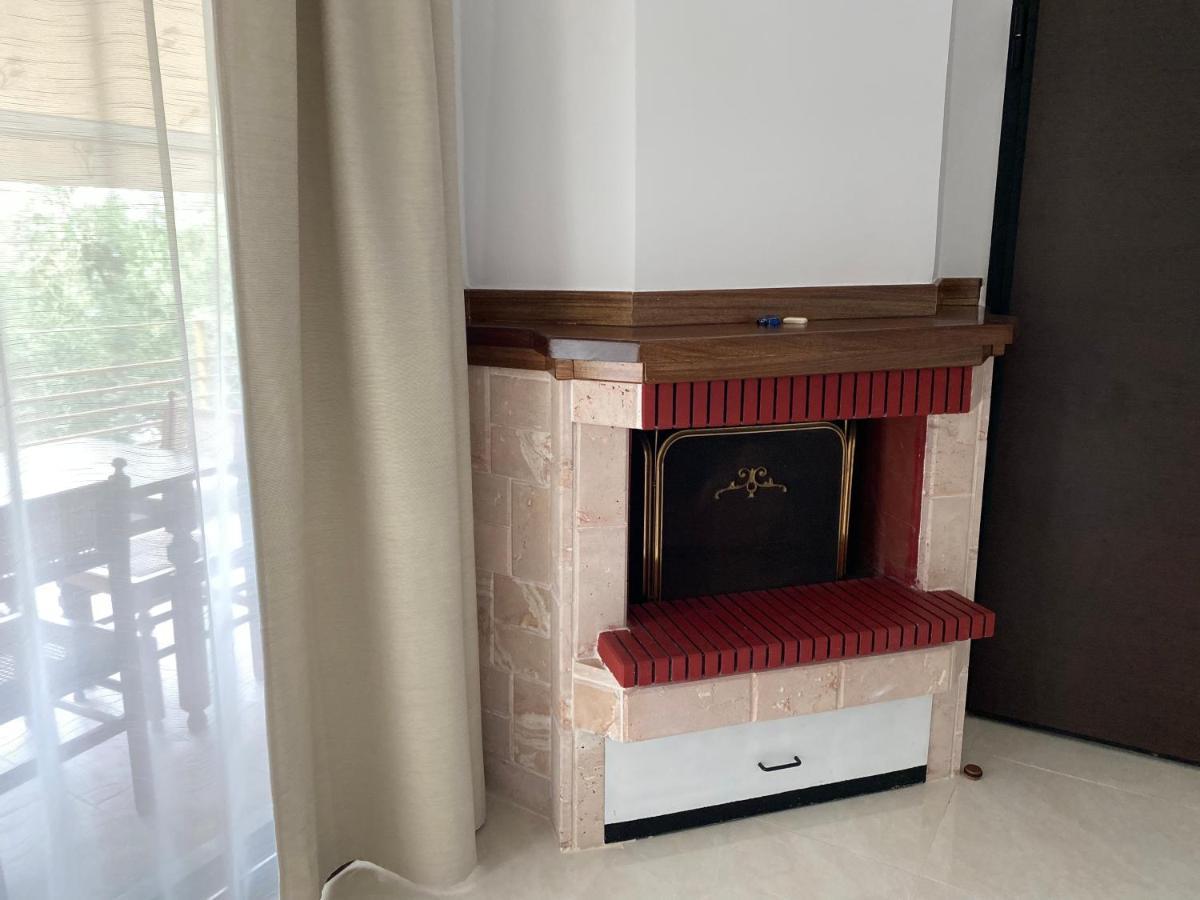 Irini Apartment Ханиоти Экстерьер фото